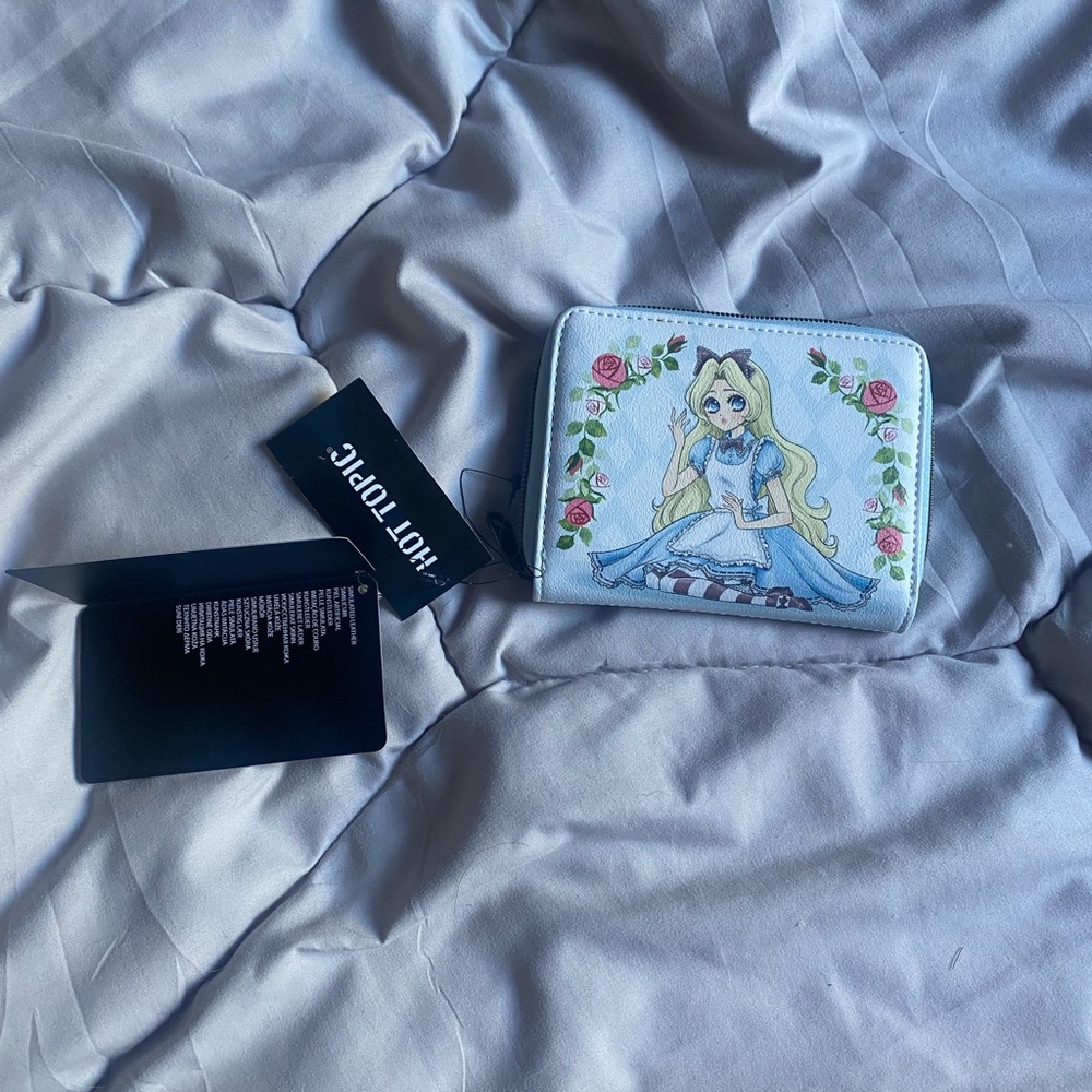 Loungefly Alice In Wonderland Wallet